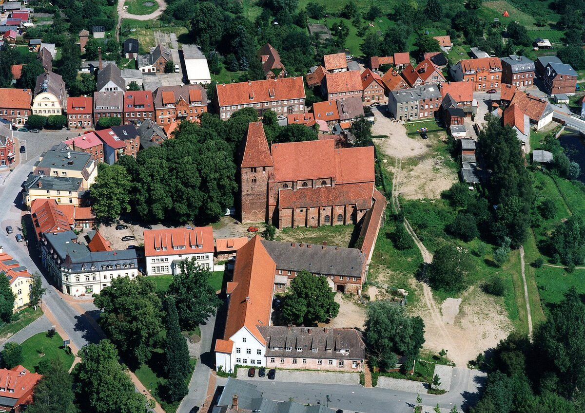 Kloster Rehna Luftbildaufnahme