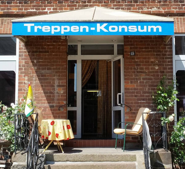 Treppen-Konsum Eingang